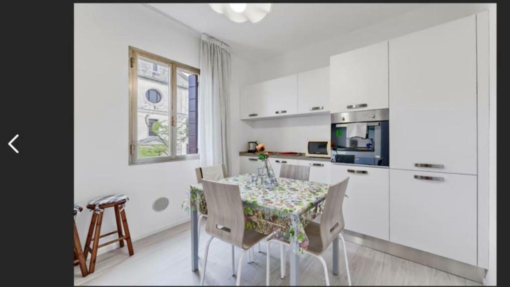 Sweety Mary Apartment Венеция Екстериор снимка